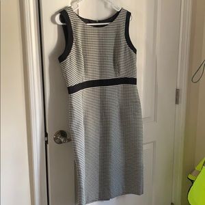 Jones New York Essentials size 10